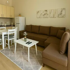 Home Inn Apartaments Apartamento Tirana